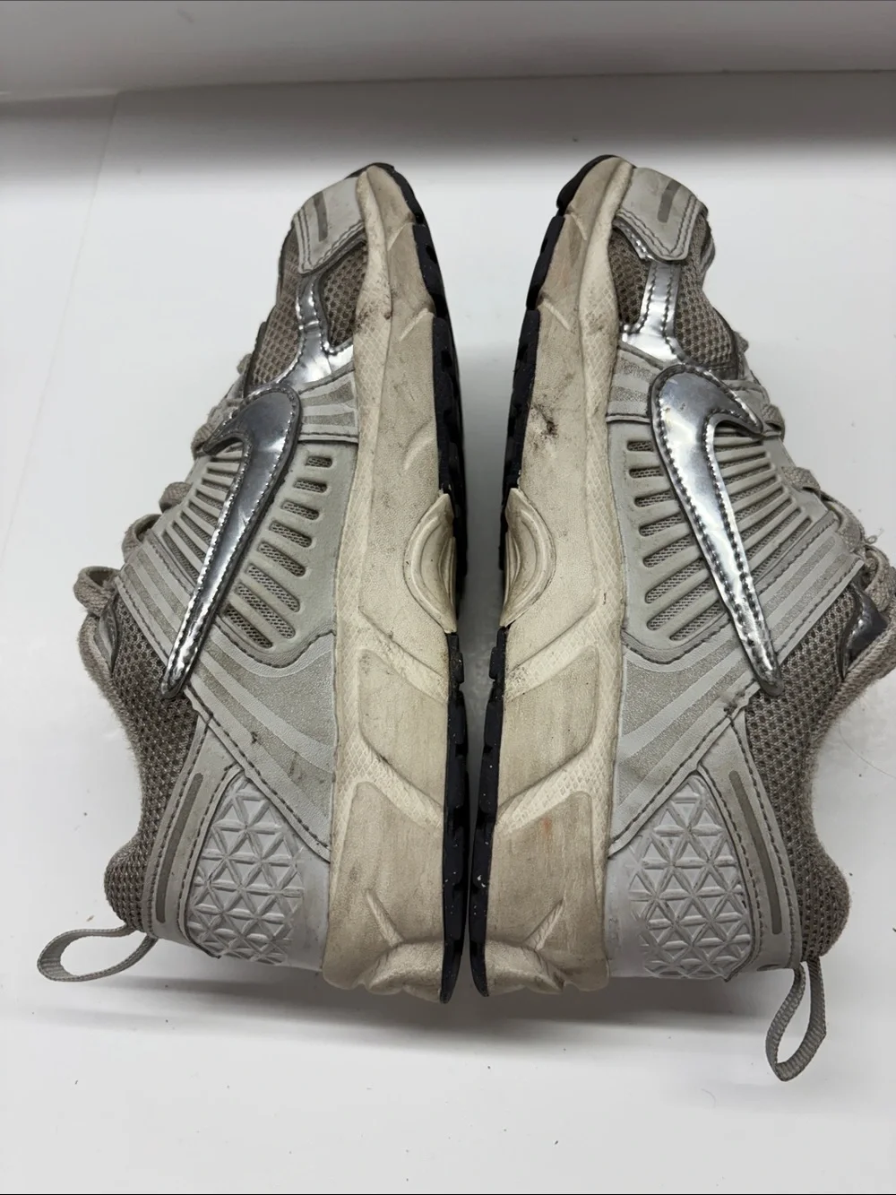 Used Nike Kids Sneakers Size 1